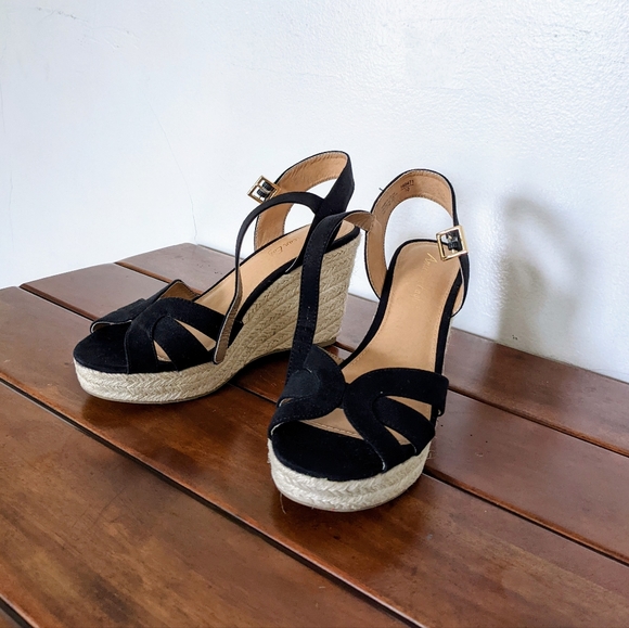 American Eagle Faux Suede Wedges - Picture 2 of 9